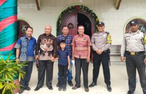 Personil Polsek Pulau Raja Berikan Pengamanan Ibadah Kebaktian Perayaan Tahun Baru 2024