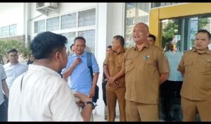 Kadis PUPR Sumatera Utara, Tak Kunjung Hadir, Petugas Keamanan Kantor Ajak Massa Aksi Baku Hantam