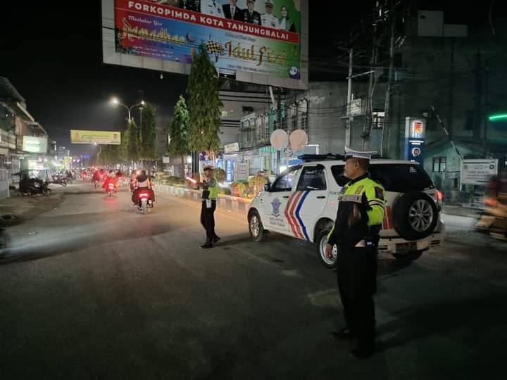 Cegah Ugal Ugalan dan Kejahatan Jalanan Sat Lantas Polres Tanjung Balai Gelar Blue Light Patrol
