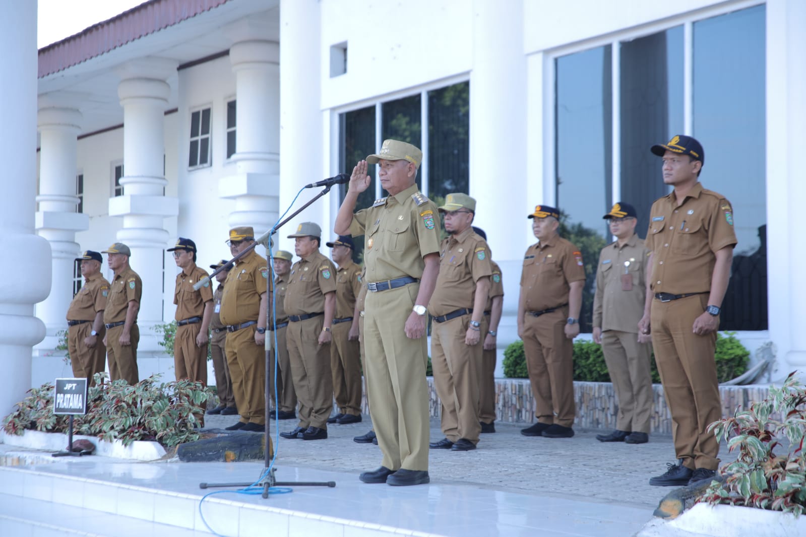 Bupati Asahan Pimpin Apel Gabungan Bulan April 2024