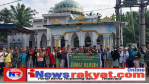 Danramil 11/SE Melaksanakan Jumat Bersih, Di Masjid ANNASHUHA Sipaku Area
