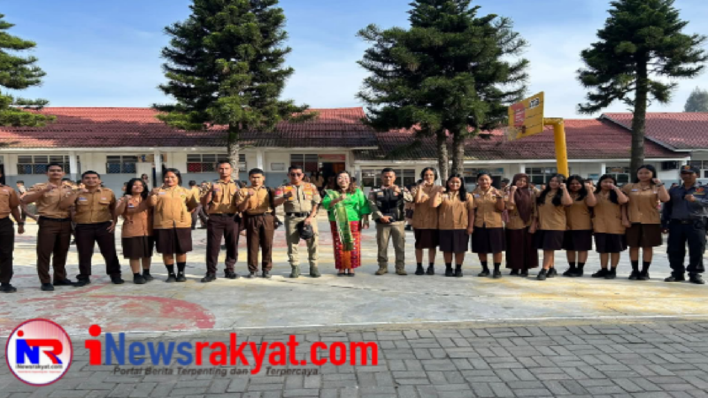 SATPOL PP KABUPATEN KARO BERIKAN BIMBINGAN ARAHAN KESEHATAN SOSIAL DAN KETERTIBAN KEPADA SISWA SMA NEGERI 2 KABANJAHE
