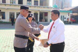 Tiga Pimpinan Satreskrim Polres Tanah Karo Terima Penghargaan atas Pengungkapan 7 Kasus Pembunuhan