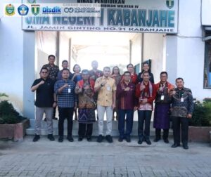 KADIS PENDIDIKAN PROVINSI SUMATERA UTARA ALEXANDER SINULINGGA KUNJUNGI SMAN 1 KABANJAHE, SEMANGATKAN PENINGKATAN MUTU PENDIDIKAN