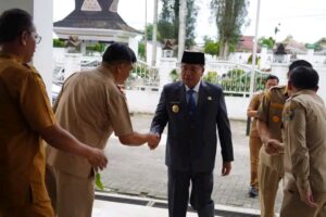 BUPATI KARO LANTIK 56 KEPALA SEKOLAH: PELANTIKAN BUKAN SEKADAR SEREMONIAL, TAPI MOMENTUM PENINGKATAN MUTU PENDIDIKAN