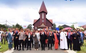BUPATI DAN FORKOPIMDA IKUTI PAWAI PASKAH OIKUMENE KARO 2026