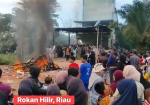 GEMPAR! WARGA RUSAK RUMAH DIDUGA BANDAR NARKOBA