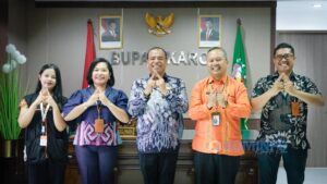 Bupati Karo Dukung Sensus Ekonomi 2026, Jadi Responden Pertama Demi Data Akurat Pembangunan Daerah