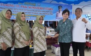 Bupati Karo Sambut Tim Monitoring TP PKK Sumut di Desa Temburun, Perkuat Gerakan “Aku Hatinya PKK” Menuju Keluarga Sejahtera