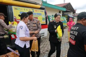 Polres Karo Salurkan Bantuan Sosial untuk Warga di Hari Bhayangkara ke-80