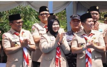 Plt Bupati Langkat Tiorita Semangati Kontingen Pramuka pada Penutupan Jamdasu XI Sumut