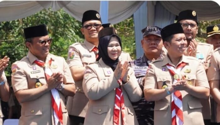 Plt Bupati Langkat Tiorita Semangati Kontingen Pramuka pada Penutupan Jamdasu XI Sumut