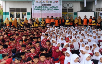 BAZNAS Kabupaten Karo Kukuhkan Madrasah Aman Tanggap Bencana (MANTAB) Siswa MIS Ad-Dakwah Dibekali Kesiapsiagaan Hadapi Bencana
