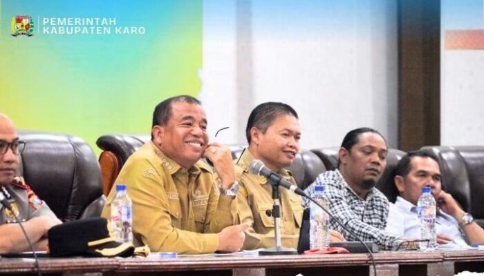 Bupati Karo Terima Aspirasi Forum Petani Bunga, Komit Lindungi Petani Lokal dan Jaga Iklim Investasi