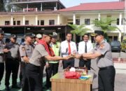 Polres Karo Lepas Personel Purna Bakti, Diwarnai Perayaan Ultah Personel