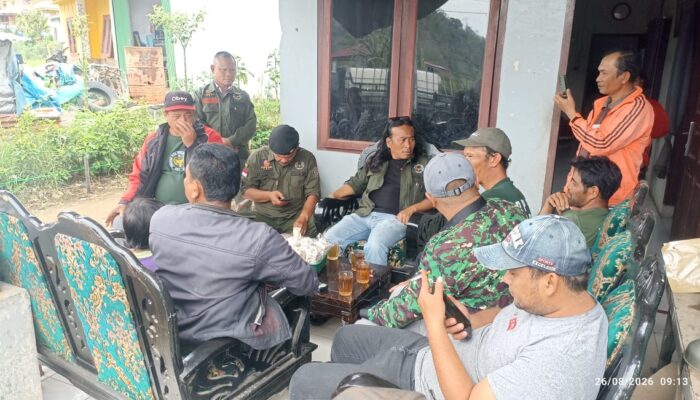 Kepedulian Tanpa Batas, PPP AD Rayon 03 Berastagi Sambangi Rekan Juang yang Istrinya Terbaring Sakit