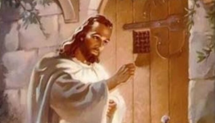 Lihatlah, Aku berdiri di muka pintu dan mengetok.Wahyu 3:20
