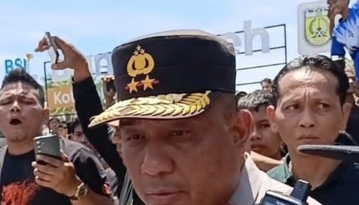Kabulkan Permintaan Massa Kapolda Bebaskan Warga yang Di Amankan