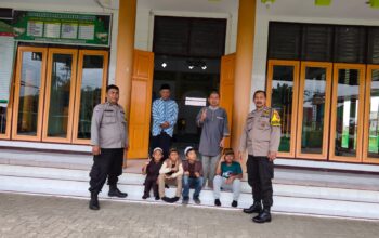 Polres Karo Gencarkan Jumat Curhat di Masjid, Sapa Warga Jelang dan Usai Salat Jumat