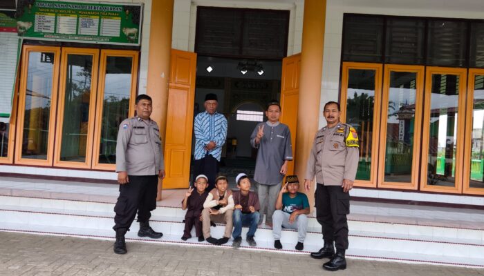Polres Karo Gencarkan Jumat Curhat di Masjid, Sapa Warga Jelang dan Usai Salat Jumat