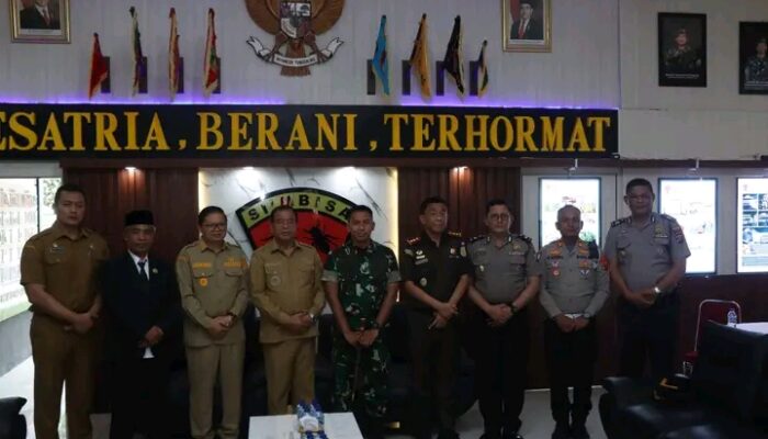 Kejutan HUT TNI ke-81, Forkopimda Karo Sambangi Markas TNI