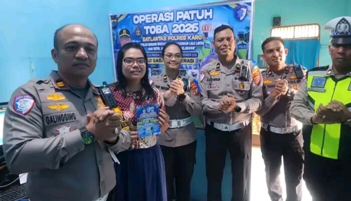 Hari Kedua Operasi Patuh Toba 2026, Satlantas Polres Karo Gencarkan Edukasi Pengendara Lewat Radio dan Turun ke Jalan